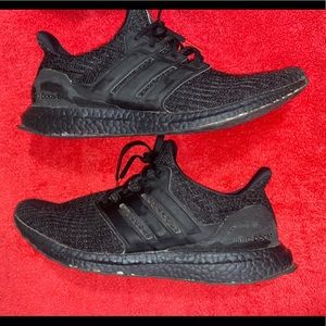 ADIDAS ULTRA BOOST